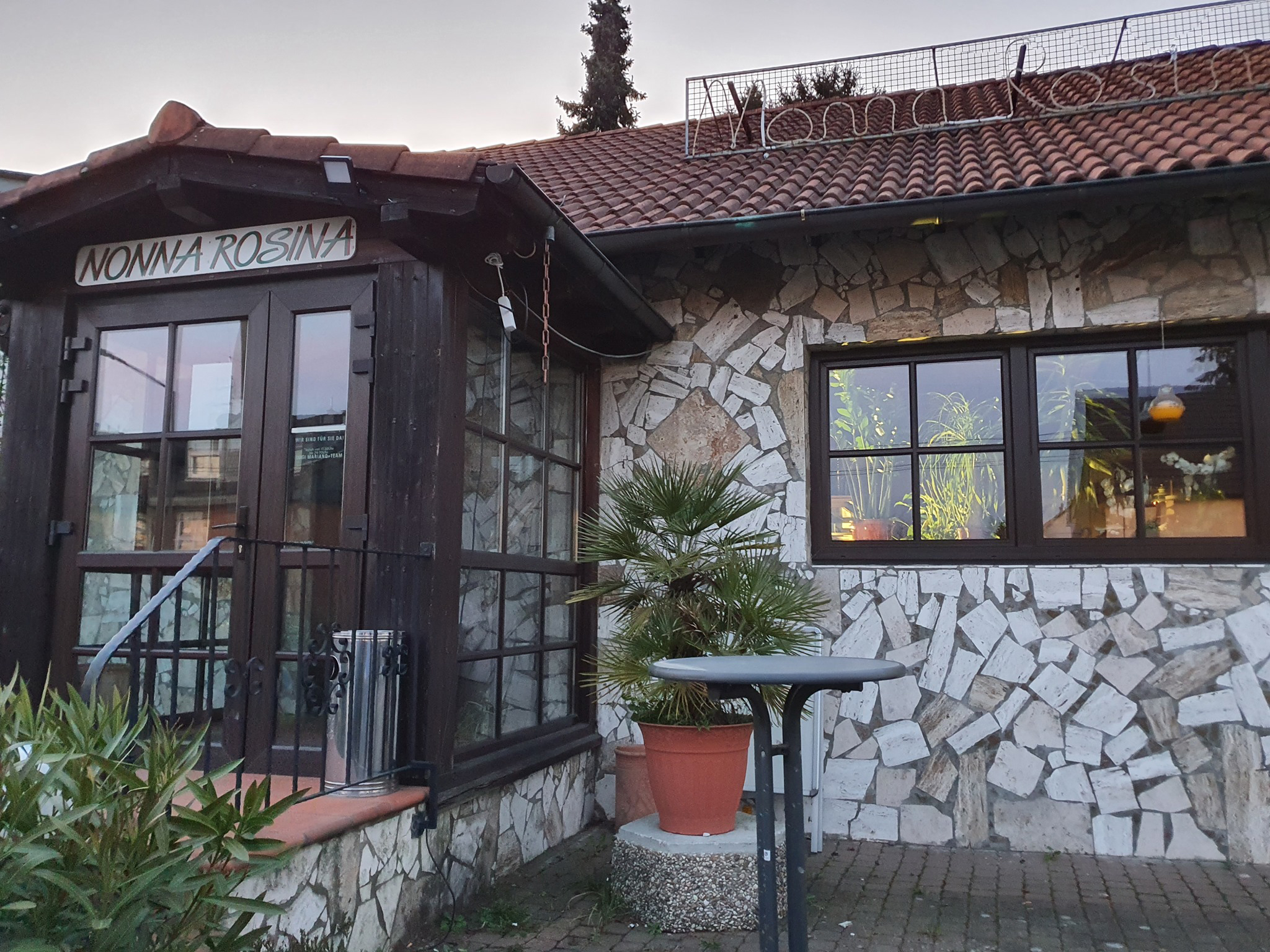 Das Casa Nonna Rosina ist die ältesten noch existierenden Pizzeria in Solingen.
